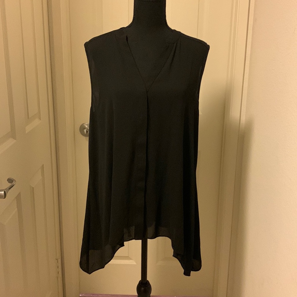 Alfani Black Shark Bite Top - Size 16